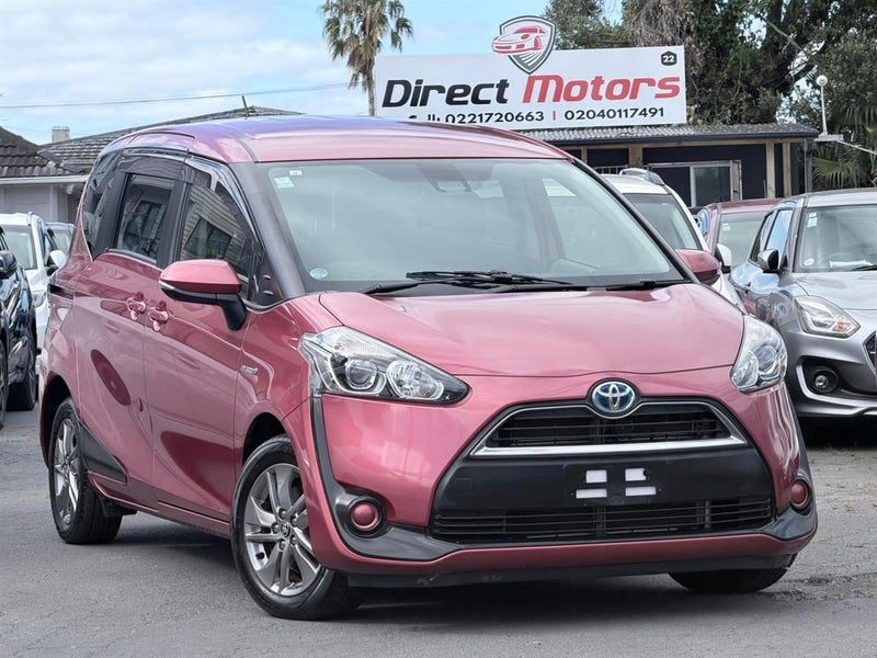 2017 Toyota Sienta Hybrid, main photo