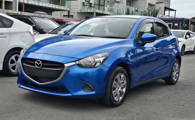 2017 Mazda Demio Skyactiv, photo 3