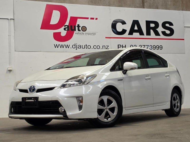 2015 Toyota Prius S Model, Nice Features