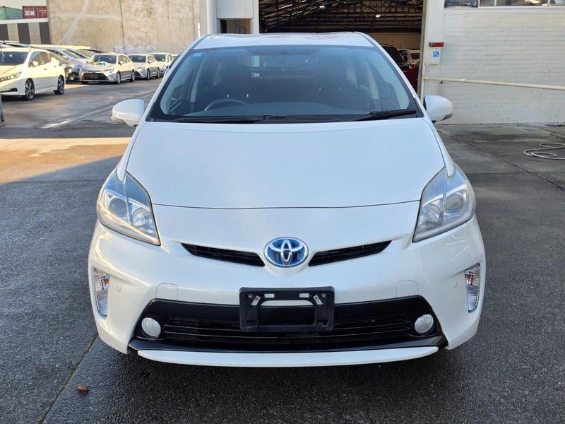 2015 Toyota Prius S Model, Nice Features, photo 2