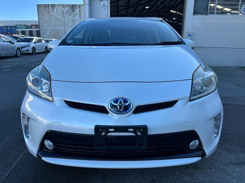2014 Toyota Prius S Model, Facelift, photo 2