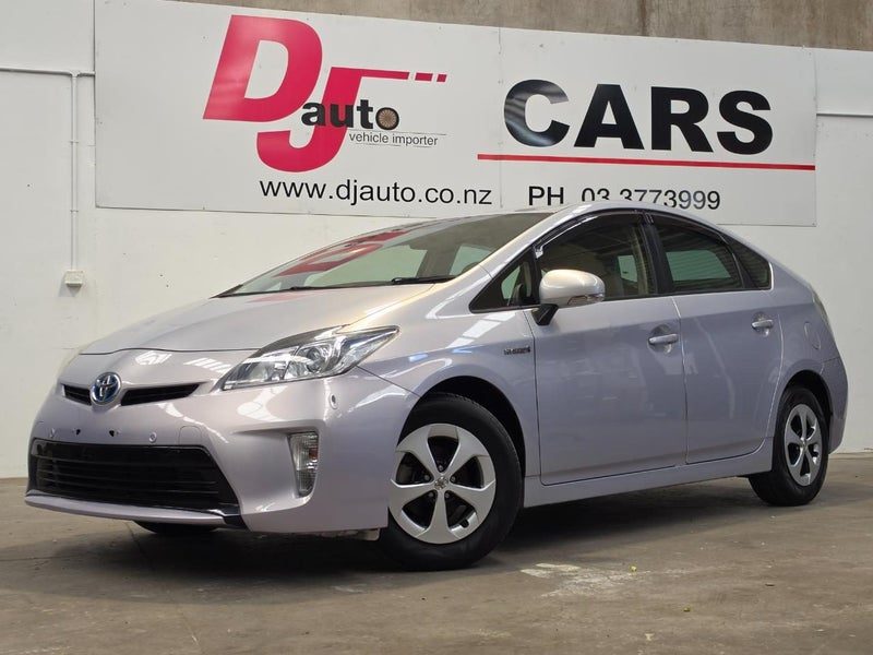 2013 Toyota Prius S Model 1800cc Hybrid