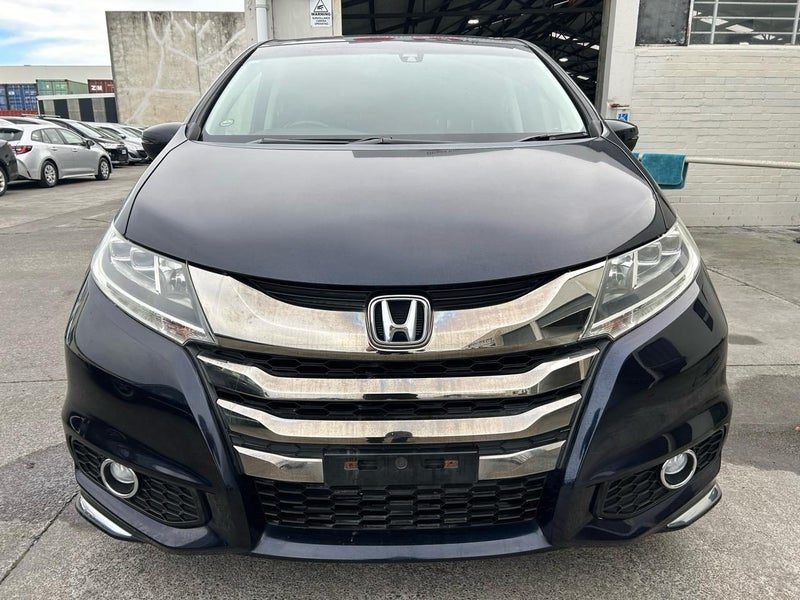 2015 Honda Odyssey Absolute, New Shape, 8 Seater, photo 2