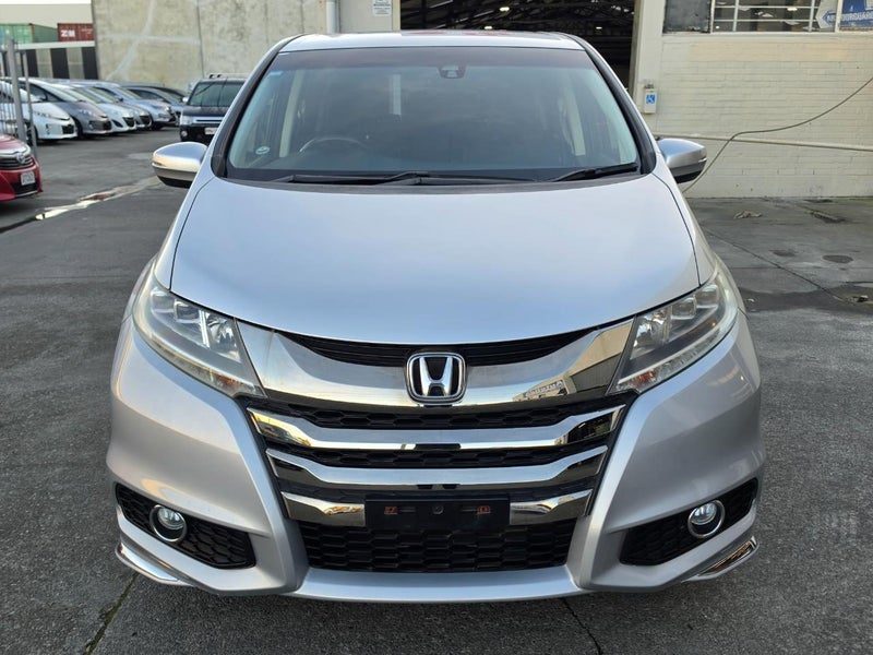 2014 Honda Odyssey Absolute, New Shape, 8 Seater, photo 2