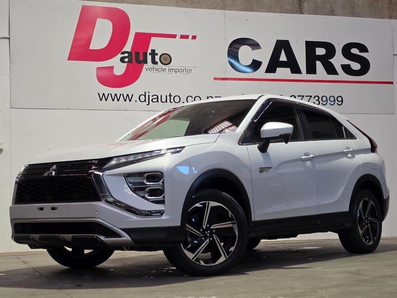 2021 Mitsubishi Eclipse Cross PHEV, main photo
