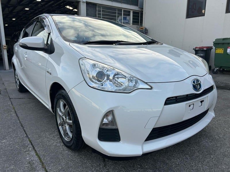 2013 Toyota Aqua G Model, High Spec, Push Start, photo 3