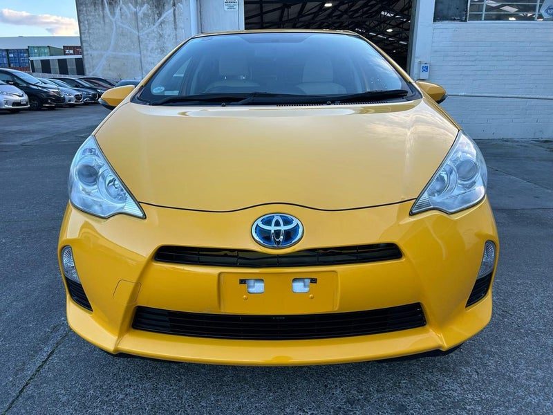 2012 Toyota Aqua S, photo 3