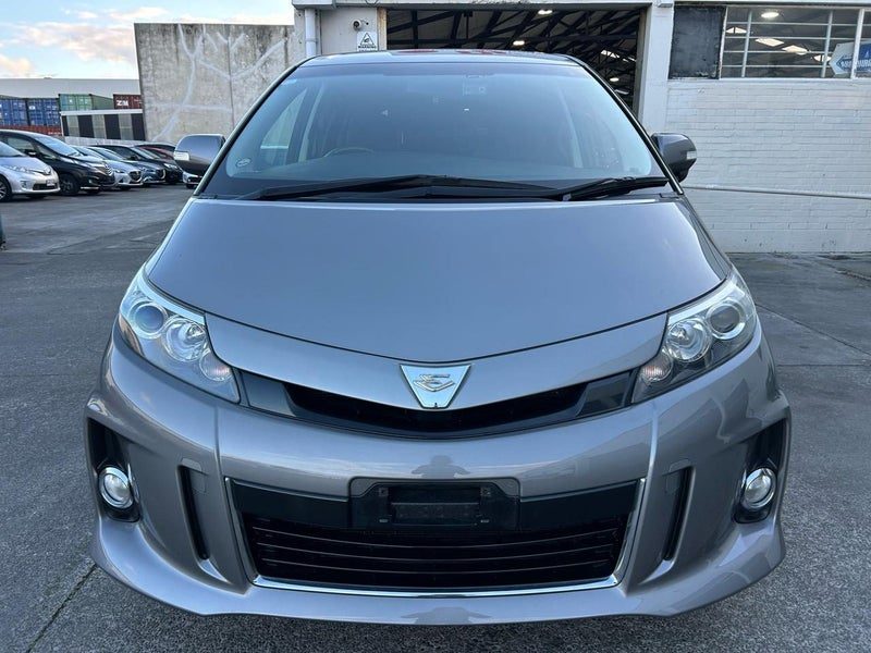 2015 Toyota Estima 2.4L Aeras, 8 Seater, photo 2