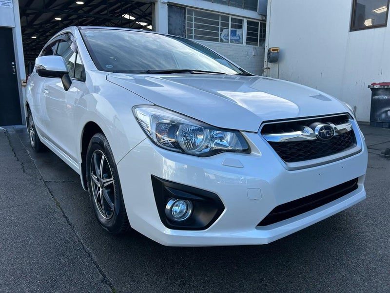 2014 Subaru Impreza 2.0L Hatch, Eyesight AWD, photo 3