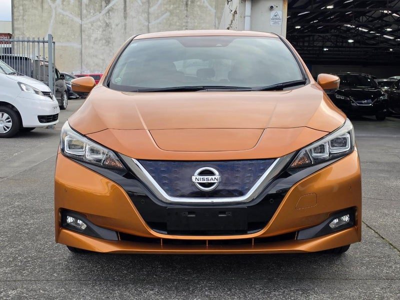 2017 Nissan Leaf 40KW X Model, photo 2