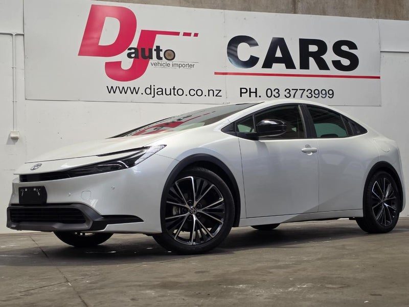 2023 Toyota Prius 2.0L Hybrid, New Shape, main photo