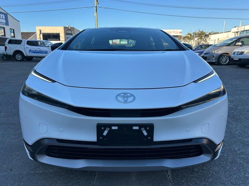 2023 Toyota Prius 2.0L Hybrid, New Shape, photo 2