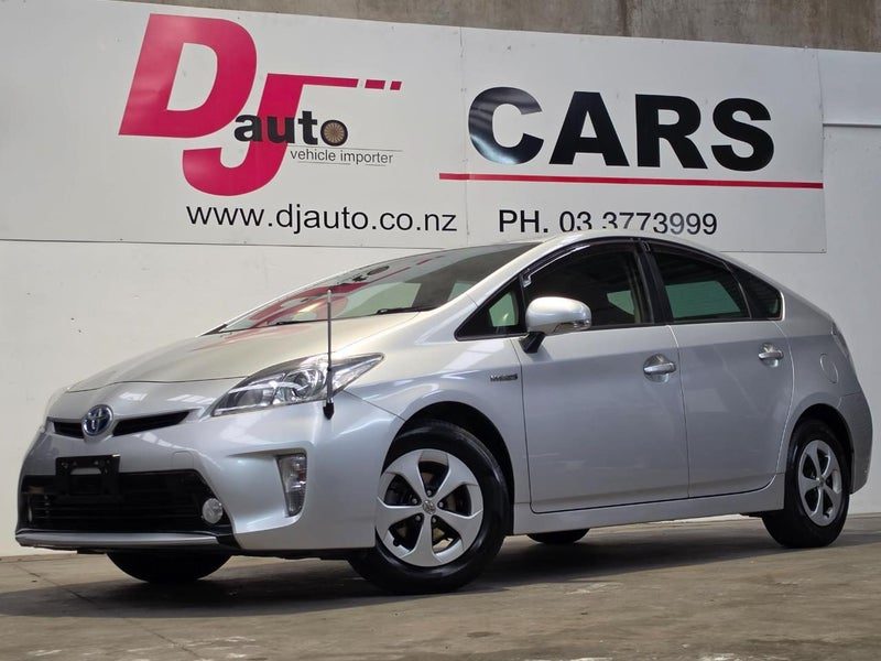 2015 Toyota Prius S Spec, Facelift Model