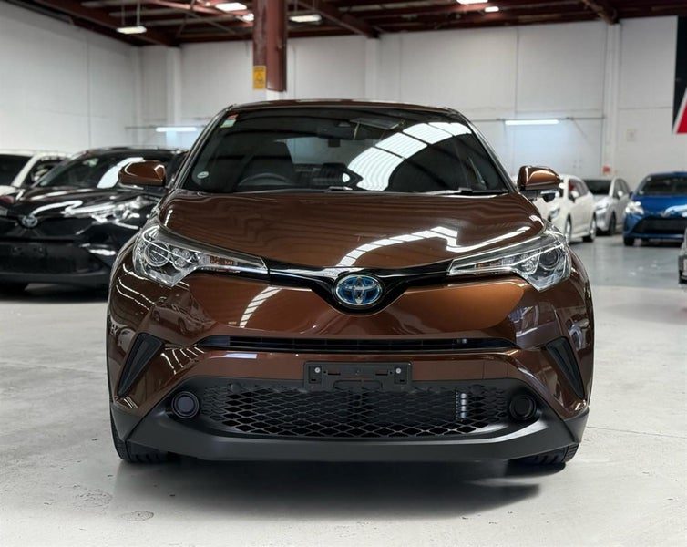 2018 Toyota C-HR S - Spec 1800cc Hybrid, photo 3