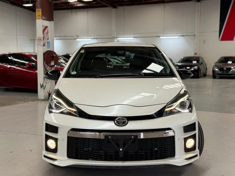 2017 Toyota Vitz GR Sport Hybrid, photo 2