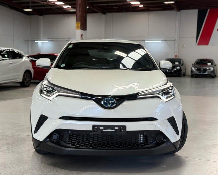 2018 Toyota C-HR 1800cc Hybrid SuperLowKms, photo 2