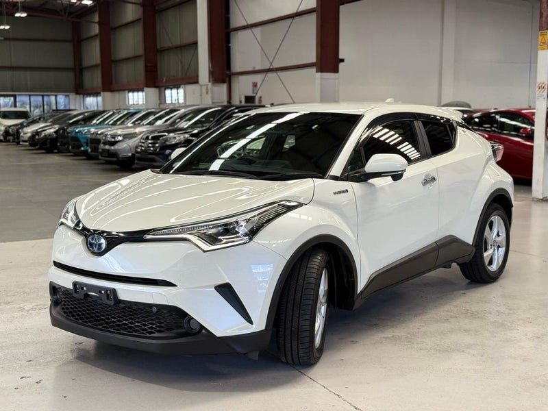 2018 Toyota C-HR 1800cc Hybrid SuperLowKms, photo 3