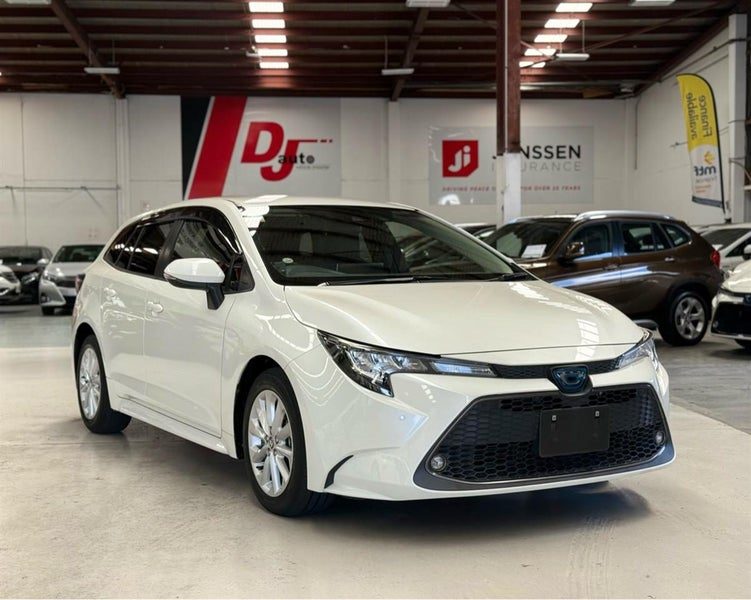 2021 Toyota Corolla Touring Hybrid S model, main photo