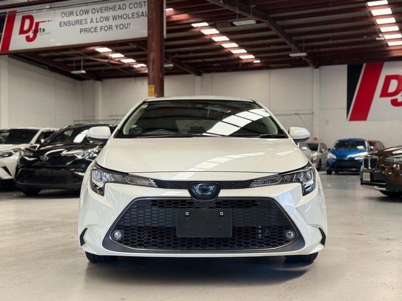 2021 Toyota Corolla Touring Hybrid S model, photo 3