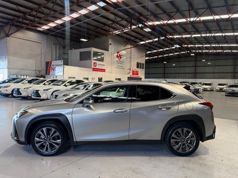2021 Lexus UX 250H F Sport Hybrid, photo 2