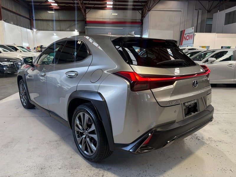 2021 Lexus UX 250H F Sport Hybrid, photo 3