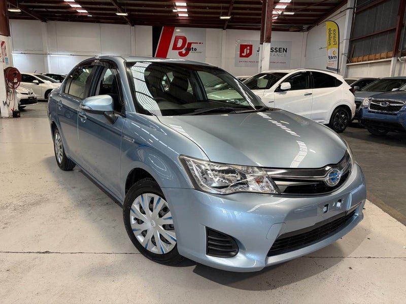 2013 Toyota Corolla AXIO HYBRID, main photo