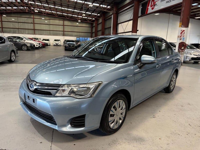 2013 Toyota Corolla AXIO HYBRID, photo 3