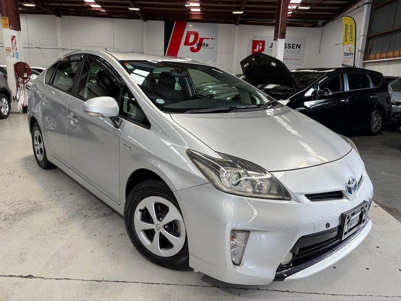 2012 Toyota Prius S Model 1800cc Hybrid