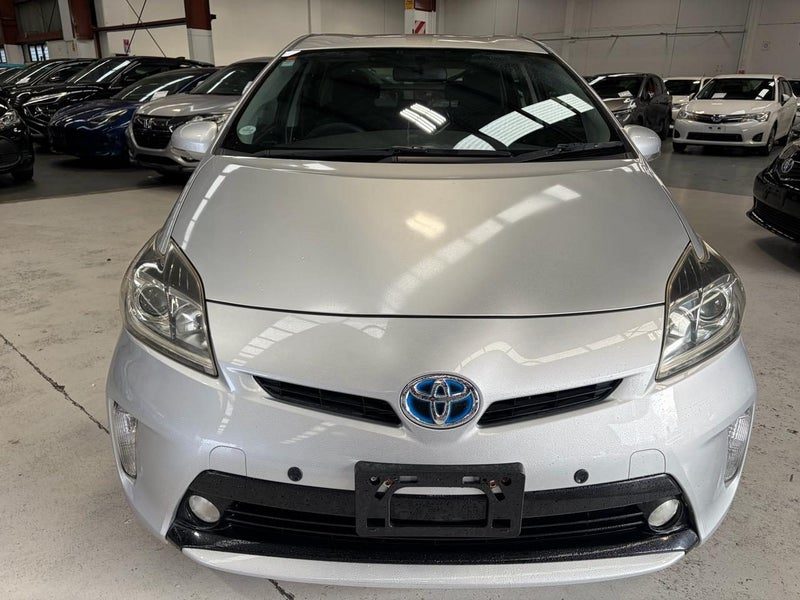 2012 Toyota Prius S Model 1800cc Hybrid, photo 3