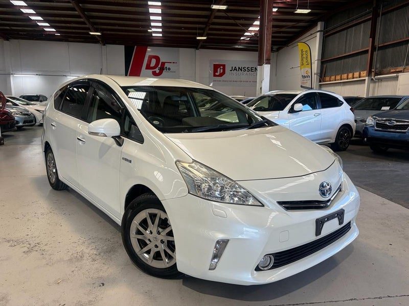 2014 Toyota Prius Alpha 7 Seater S Model