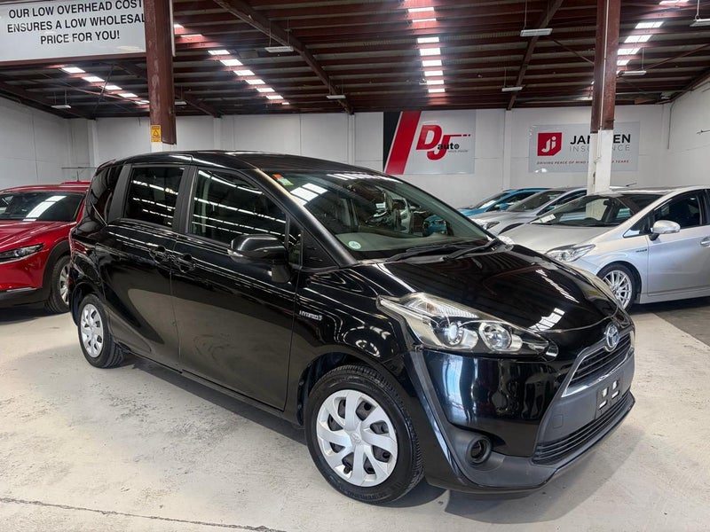 2017 Toyota Sienta Hybrid X 1500cc 7 Seaters