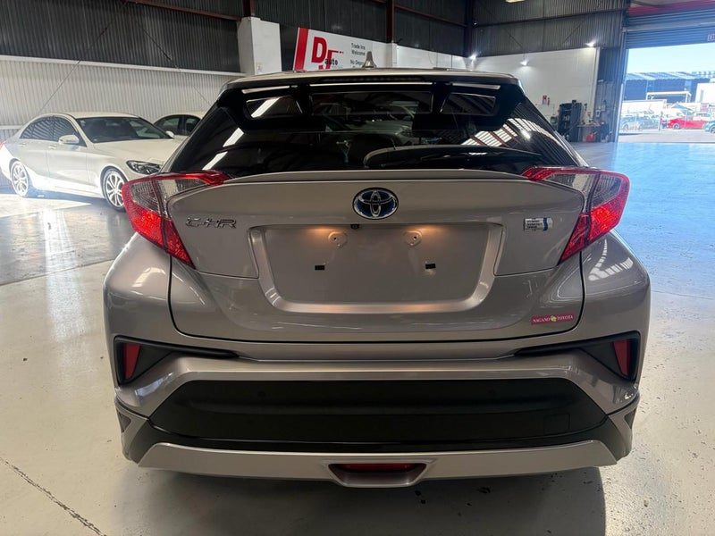 2017 Toyota C-HR G, photo 2