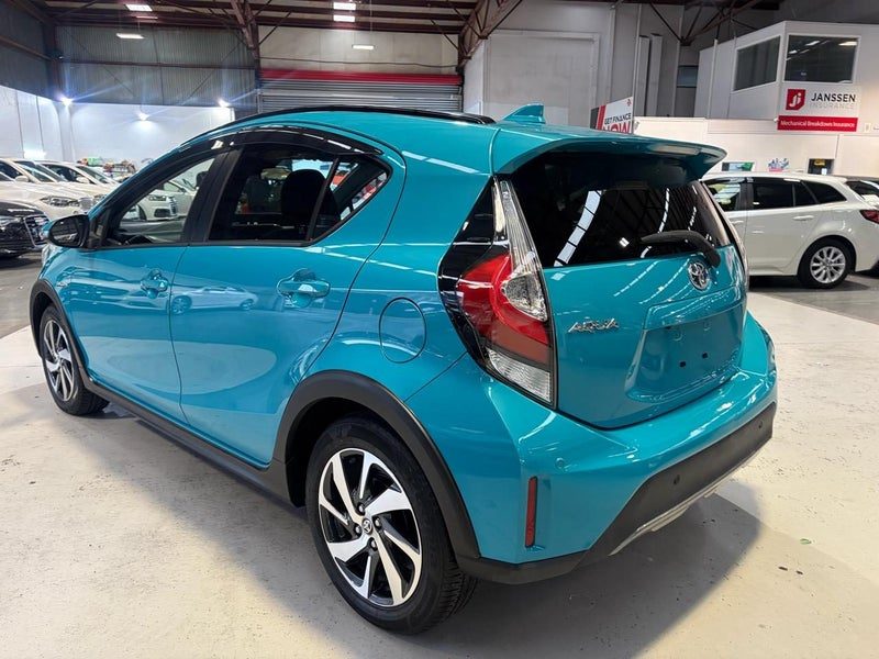 2018 Toyota Aqua Crossover, photo 3