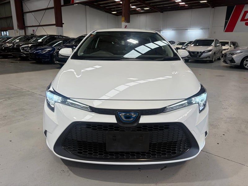 2022 Toyota Corolla Touring Hybrid Lowkms, photo 3