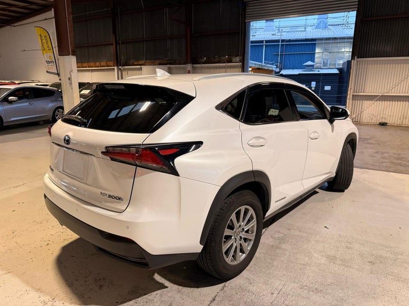 2015 Lexus NX 300h Hybrid, Leather, Many features, photo 3