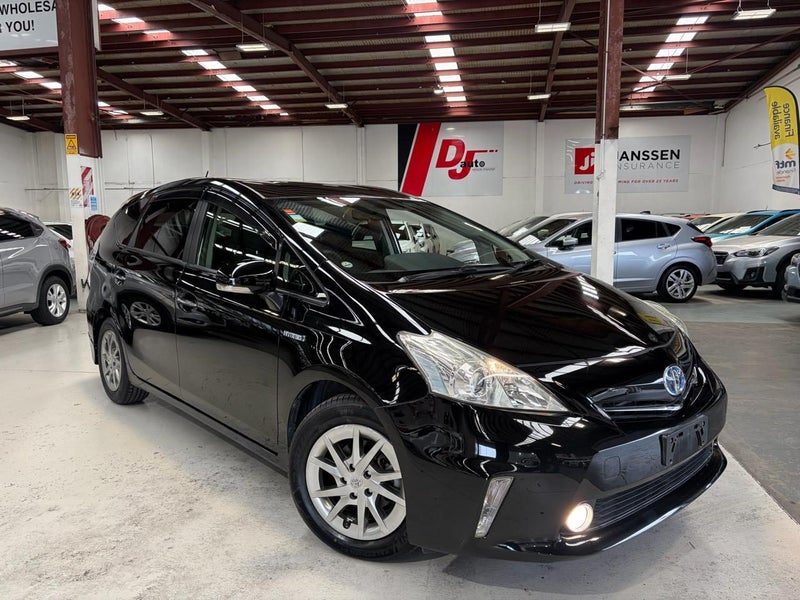 2014 Toyota Prius Alpha 7 Seater S Model