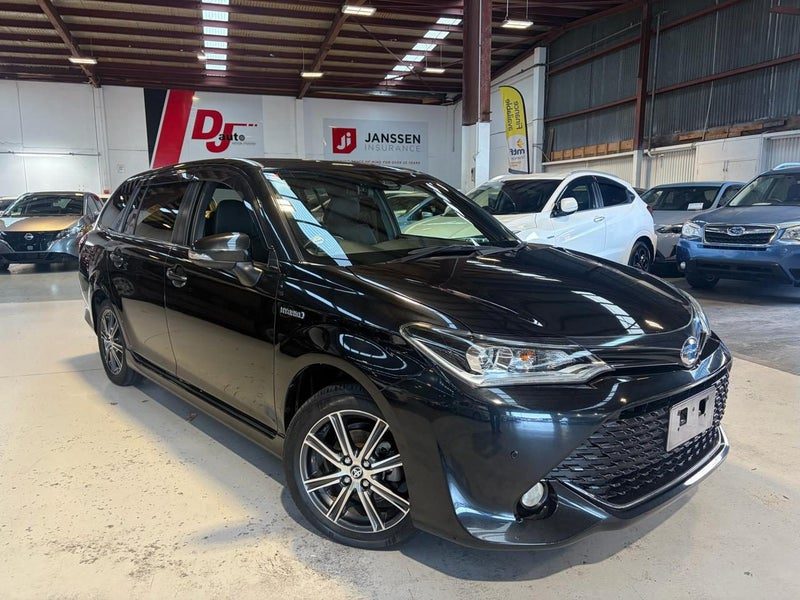 2016 Toyota Corolla FIELDER HV G AERO TOURER WXB, main photo