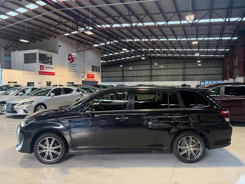 2016 Toyota Corolla FIELDER HV G AERO TOURER WXB, photo 2