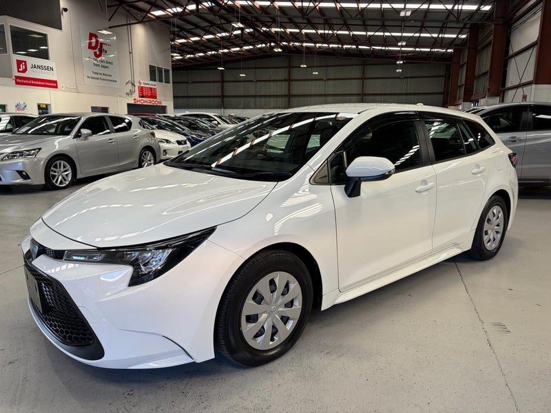 2022 Toyota Corolla Touring Hybrid Lowkms, photo 2
