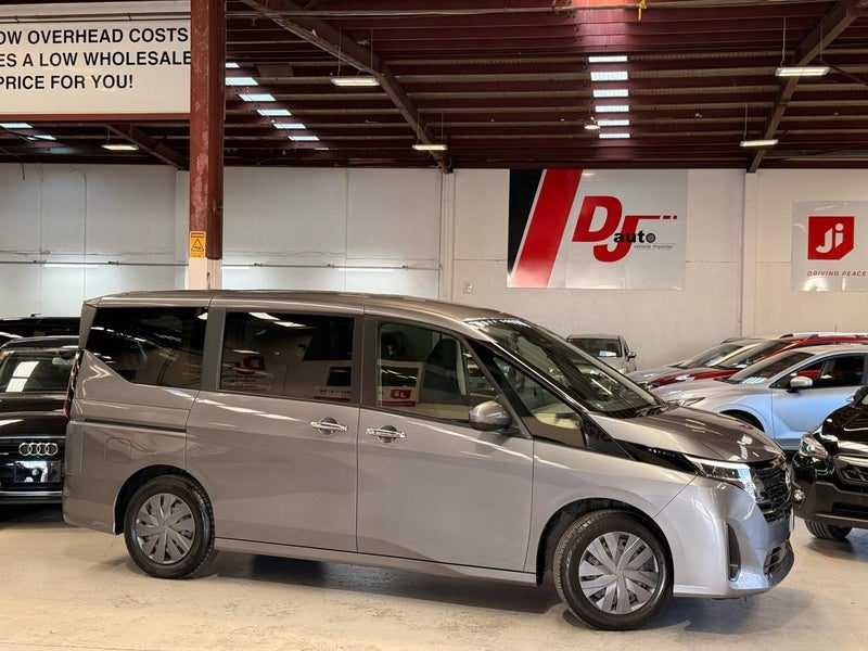 2023 Nissan Serena X V SELECTION 8 Seaters, main photo