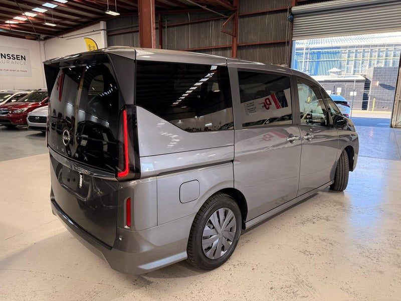 2023 Nissan Serena X V SELECTION 8 Seaters, photo 2