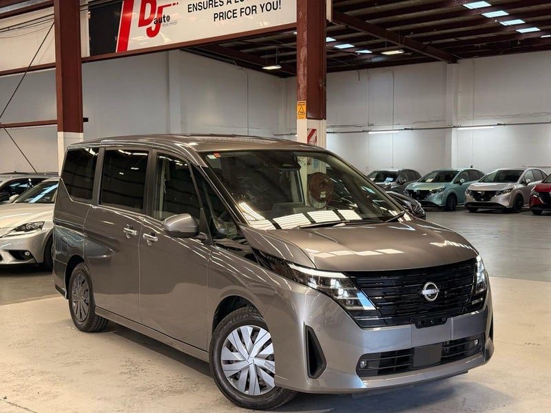 2023 Nissan Serena X V SELECTION 8 Seaters, photo 3