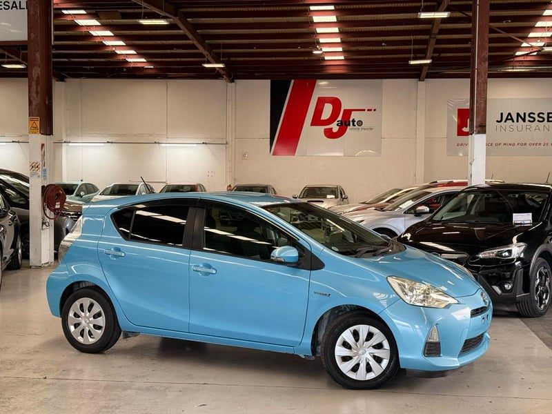 2013 Toyota Aqua S Model! Push Start!