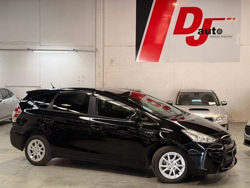 2015 Toyota Prius Alpha 7 Seater S Model