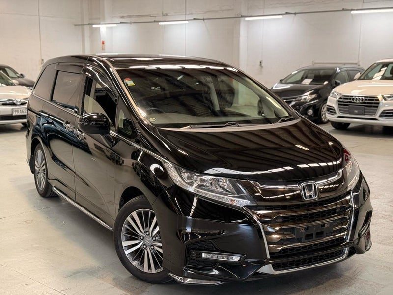 2018 Honda Odyssey Absolute Model 8 Seaters, photo 3
