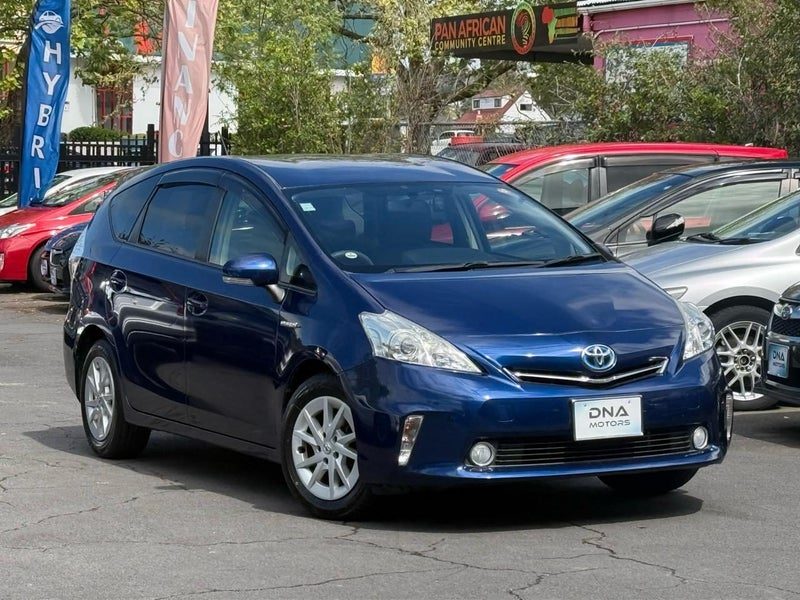 2012 Toyota Prius Alpha S NEW TYRES