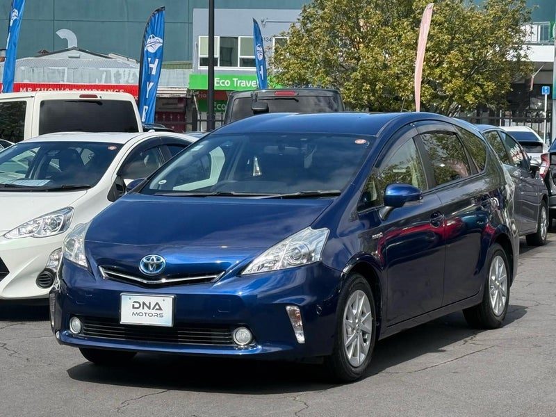 2012 Toyota Prius Alpha S NEW TYRES, photo 3