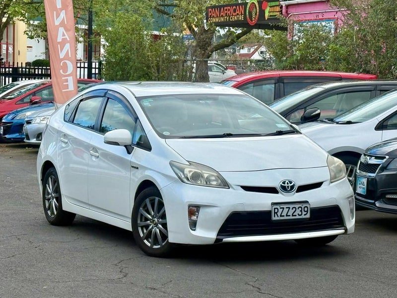 2013 Toyota Prius 1800cc Hybrid
