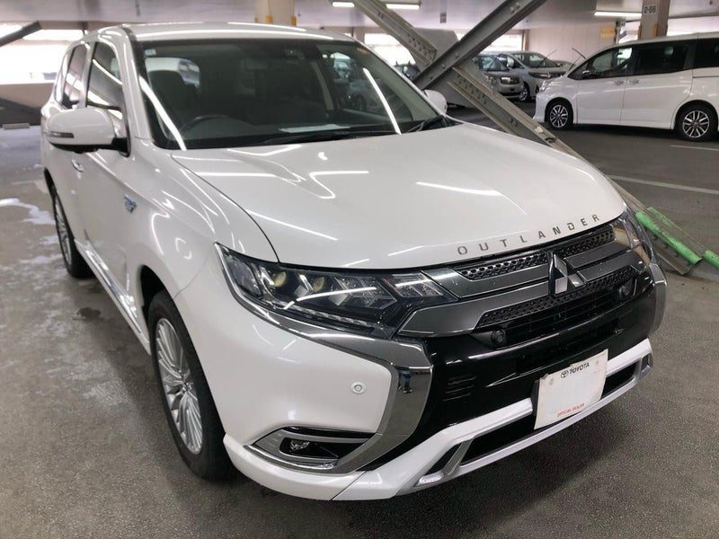 2018 Mitsubishi Outlander PHEV G PLUS PACKAGE, photo 2