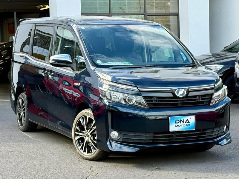 2015 Toyota Voxy HYBRID V